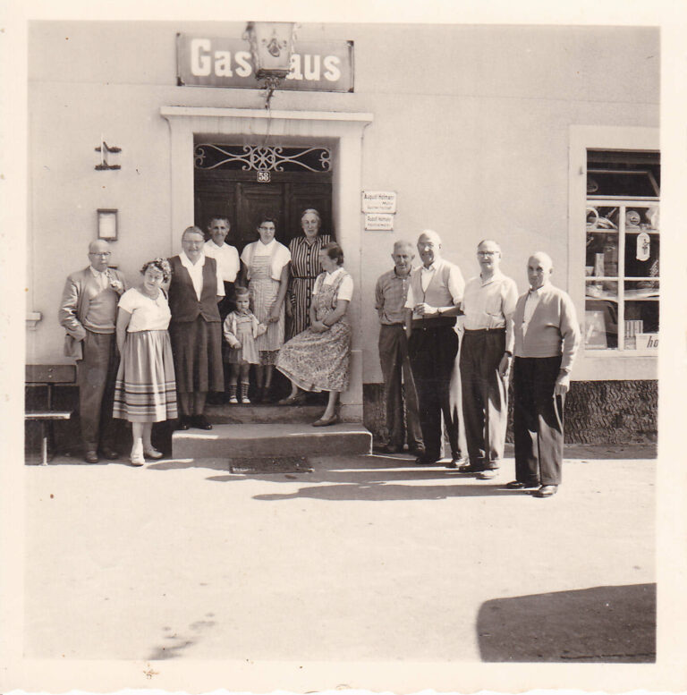 1958 Gäste mit Lydia, Brigitte, Frieda & August